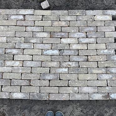 V28, Oude Gebakken Klinkers, Dikformaat, Geel-Brons