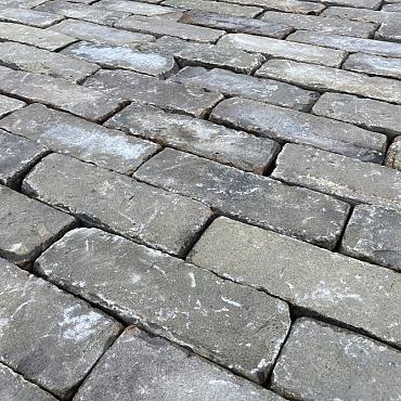 V28, Oude Gebakken Klinkers, Dikformaat, Geel-Brons