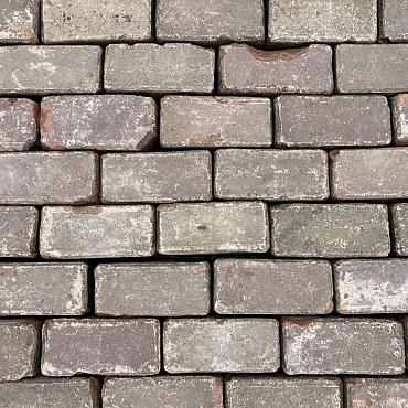 V109, Oude Gebakken Klinkers, Keiformaat, Rood-Bruin