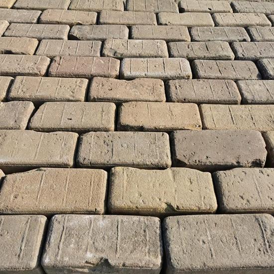 P011, Oude Gebakken Klinkers, Keiformaat, Geel-Brons