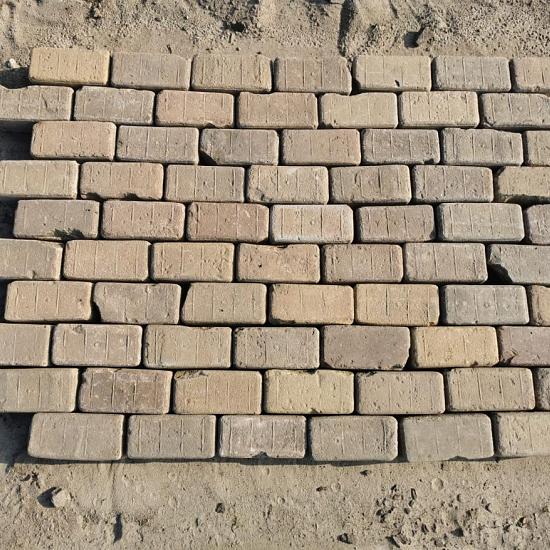 P011, Oude Gebakken Klinkers, Keiformaat, Geel-Brons