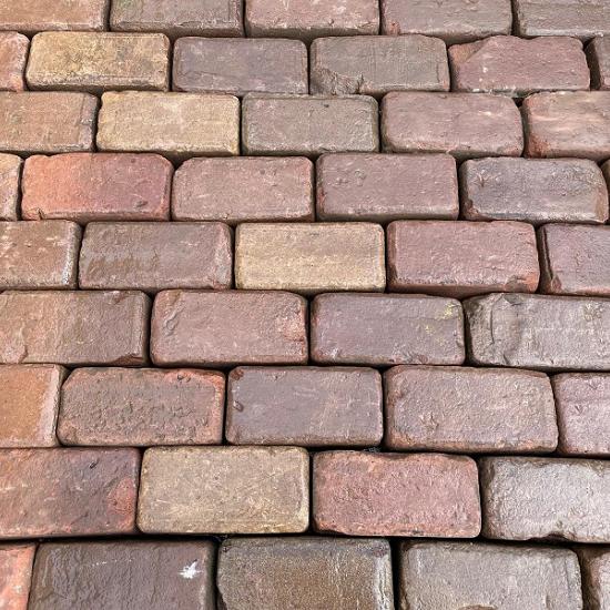 SBP05, Oude Gebakken Klinkers, Keiformaat, Rood-Bruin
