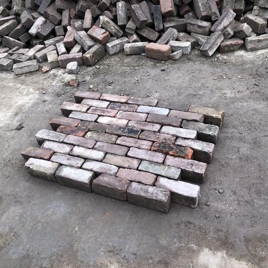 SBP02, Oude Gebakken Klinkers, Dikformaat, Genuanceerd