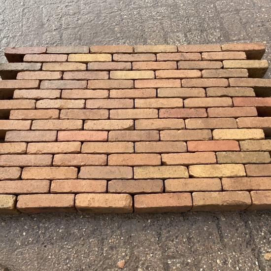 P022, Oude Gebakken Klinkers, Waalformaat, Okergeel