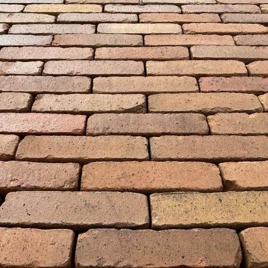 P022, Oude Gebakken Klinkers, Waalformaat, Okergeel