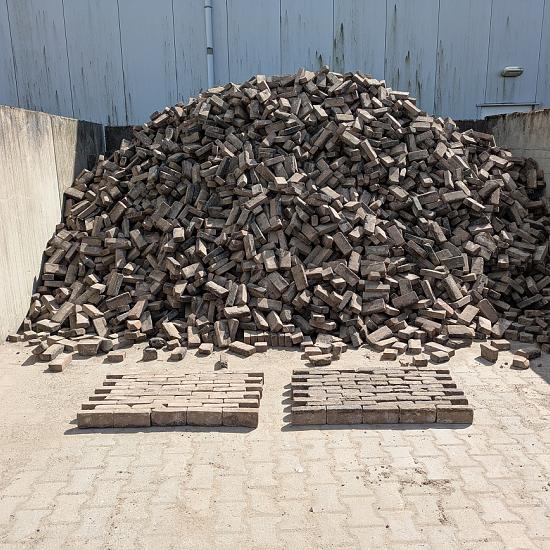 V40, Oude Gebakken Klinkers, Waalformaat, Genuanceerd, ob.