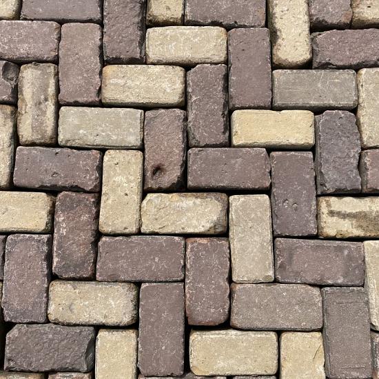 V32, Oude Gebakken Klinkers, Keiformaat, Genuanceerd