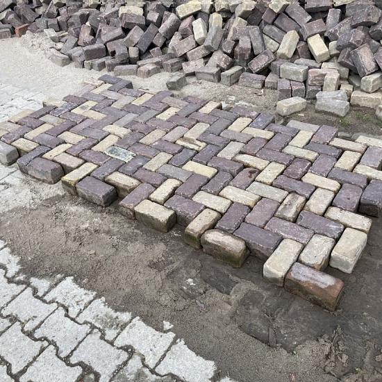 V32, Oude Gebakken Klinkers, Keiformaat, Genuanceerd
