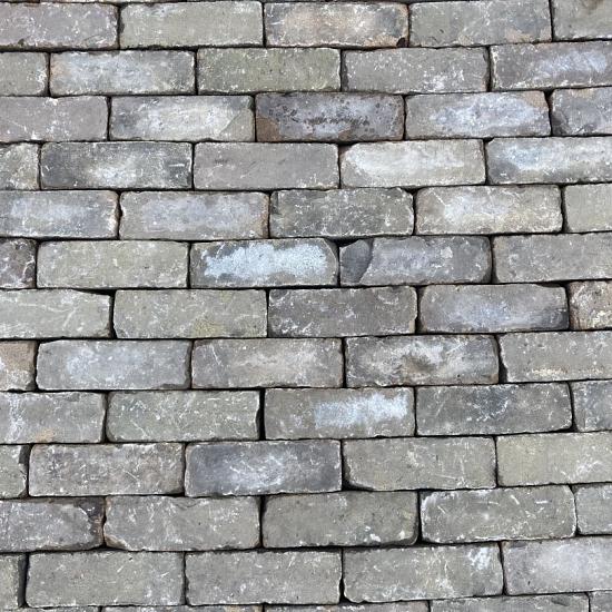 V28, Oude Gebakken Klinkers, Dikformaat, Geel-Brons