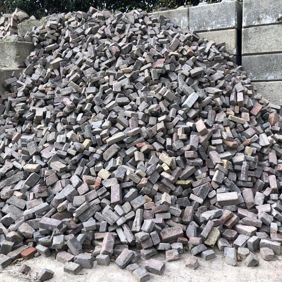 SBV07, Oude Gebakken Klinkers, Breukwaal, Ongelijke Lengtes