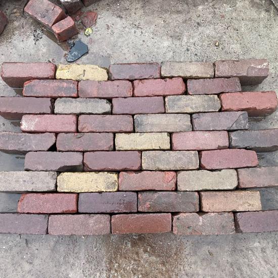 V38, Oude gebakken klinkers, Dikformaat genuanceerd