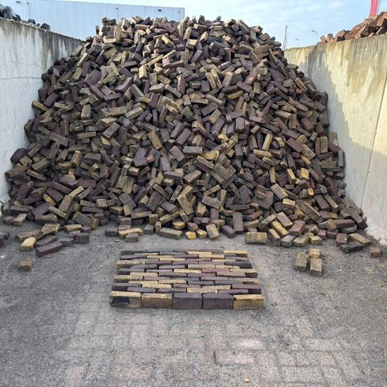 V02, Oude Gebakken Klinkers, Waalformaat, Genuanceerd