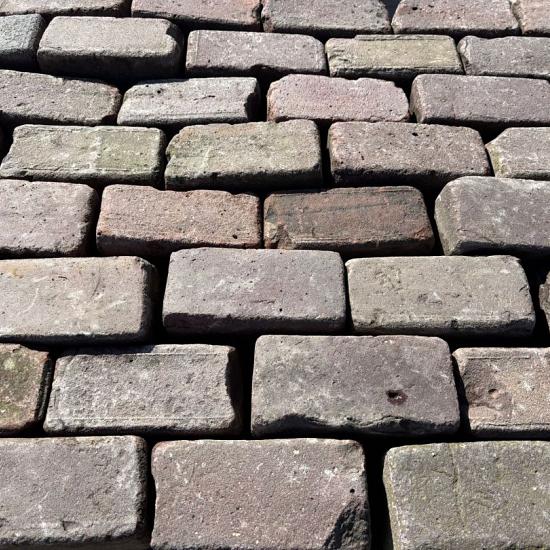 P035, Oude Gebakken Klinkers, Keiformaat, Rood-Paars