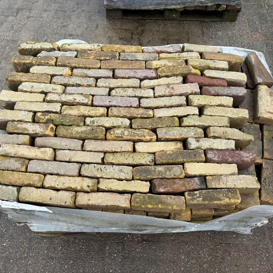 P057, Oude Gebakken Klinkers, Waalformaat, Geel-Brons