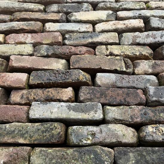 P086, Oude Gebakken Klinkers, Waalformaat, Genuanceerd