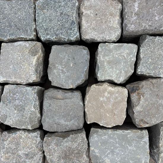 V19, Natuursteen, Genuanceerd