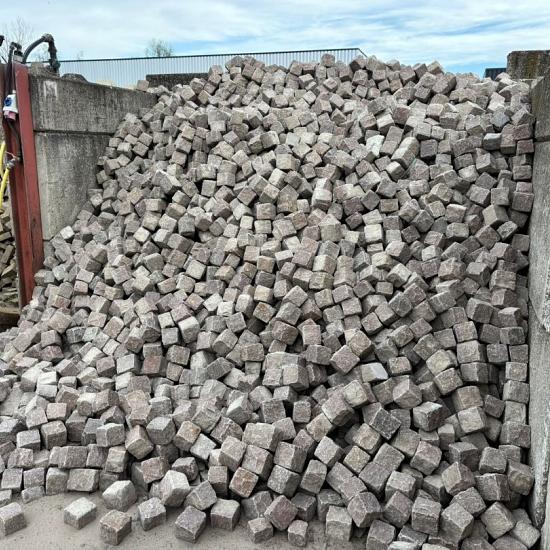 V54, Natuursteenkeien, graniet, Roze-Rood