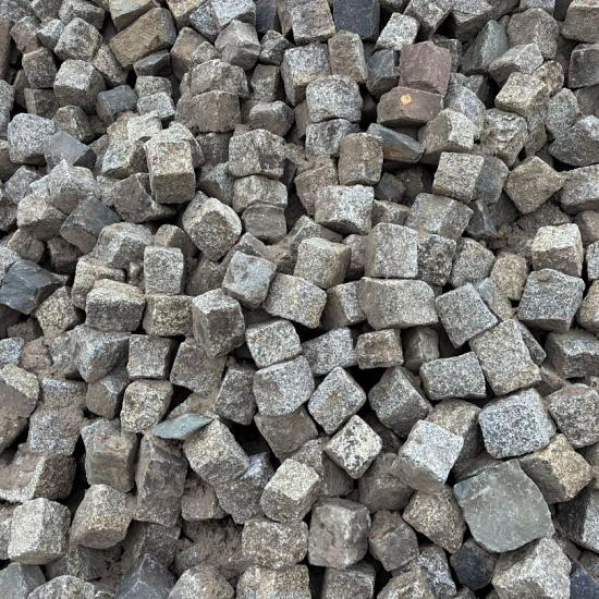 V66, Granietkeitjes, Natuursteenkeitjes, Portugees Graniet