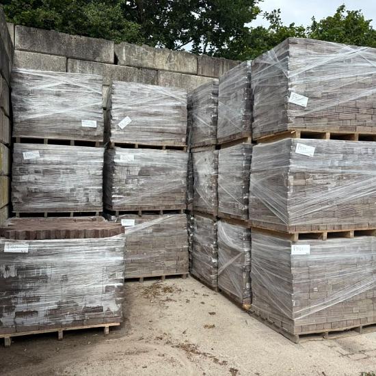 P025 Gebakken klinkers, Dikformaat, Rood bruin