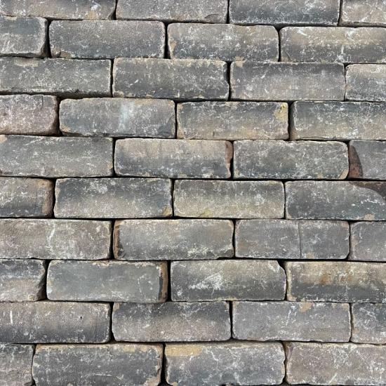 V49, Oude gebakken klinkers, Dikformaat geel brons