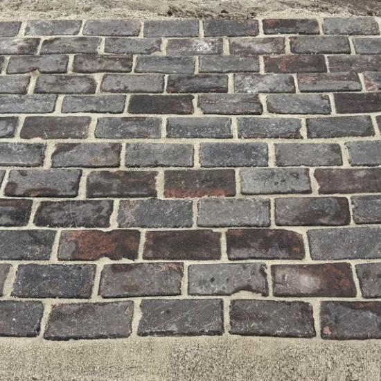 V32, Oude Gebakken Klinkers, Keiformaat, Rood-Paars