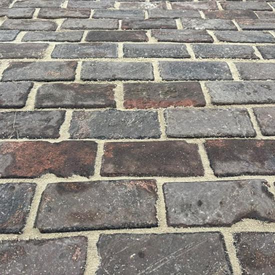 V32, Oude Gebakken Klinkers, Keiformaat, Rood-Paars