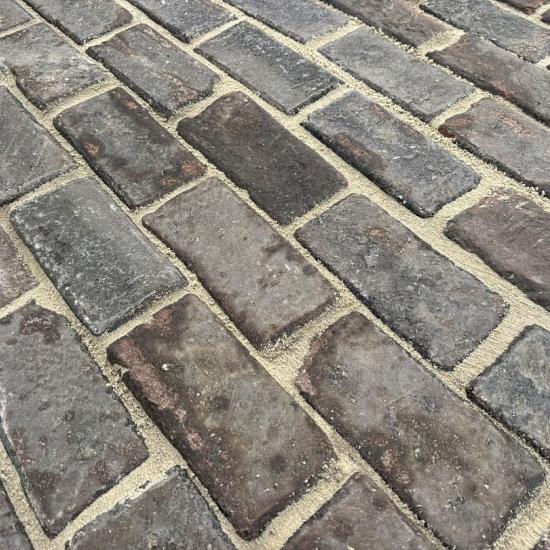 V32, Oude Gebakken Klinkers, Keiformaat, Rood-Paars