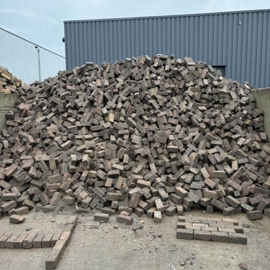 V18, Oude Gebakken Klinkers, Keiformaat, Genuanceerd