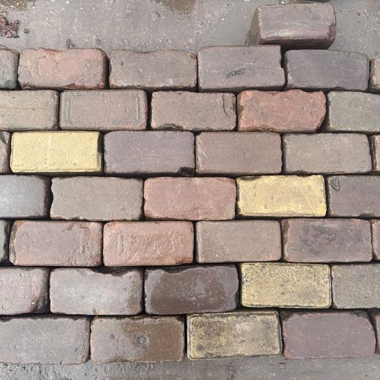 V08, Oude gebakken klinkers, Keiformaat, Genuanceerd