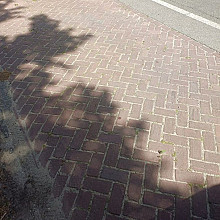 P019 Oude gebakken klinkers, Keiformaat rood-paars op pallet