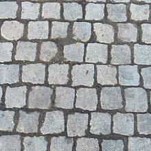 V110, Natuursteenkeien