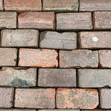 P081, Oude Gebakken Klinkers, Keiformaat, Rood-Bruin