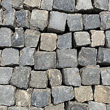 V01, Natuursteen, Basaltkeien,