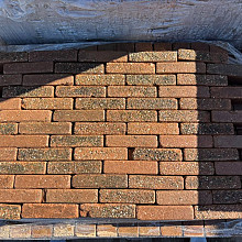 P001, Betonnen klinkers Waalformaat, oranje bruin